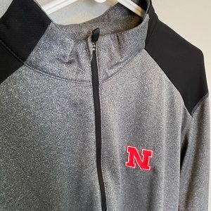 Nebraska Cornhuskers Men’s quarter zip gray Large